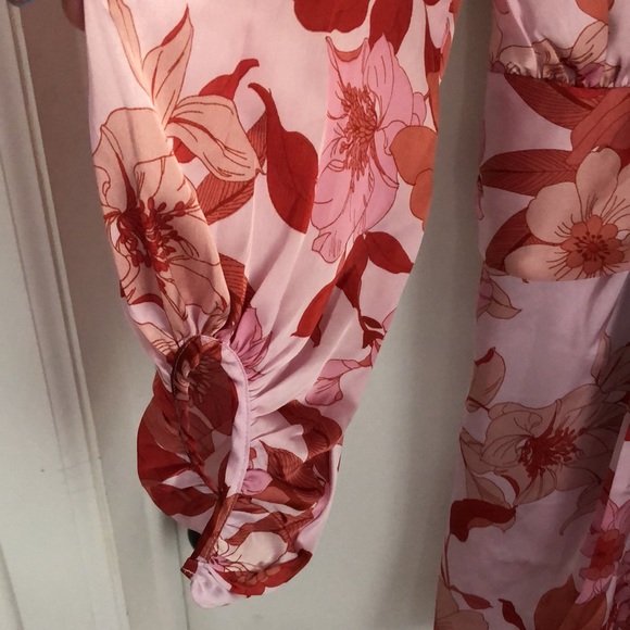 Vici Floral Dress - Picture 4 of 6